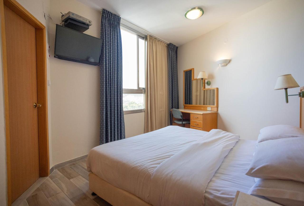 Marom Hotel Хайфа Экстерьер фото