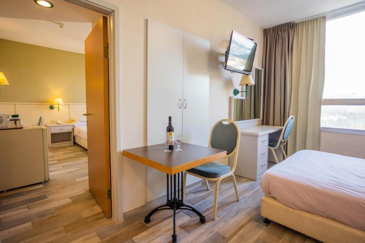 Marom Hotel Хайфа Экстерьер фото