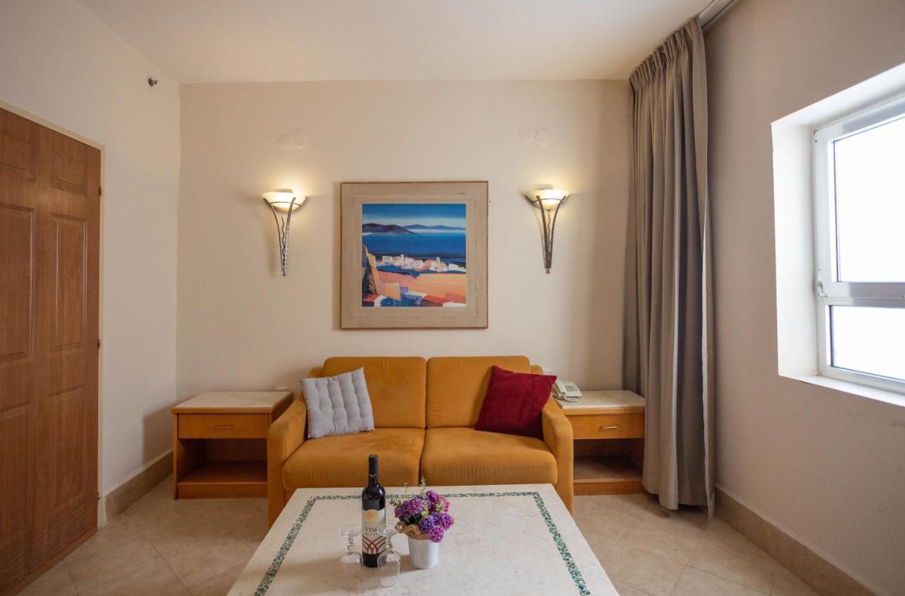 Marom Hotel Хайфа Экстерьер фото