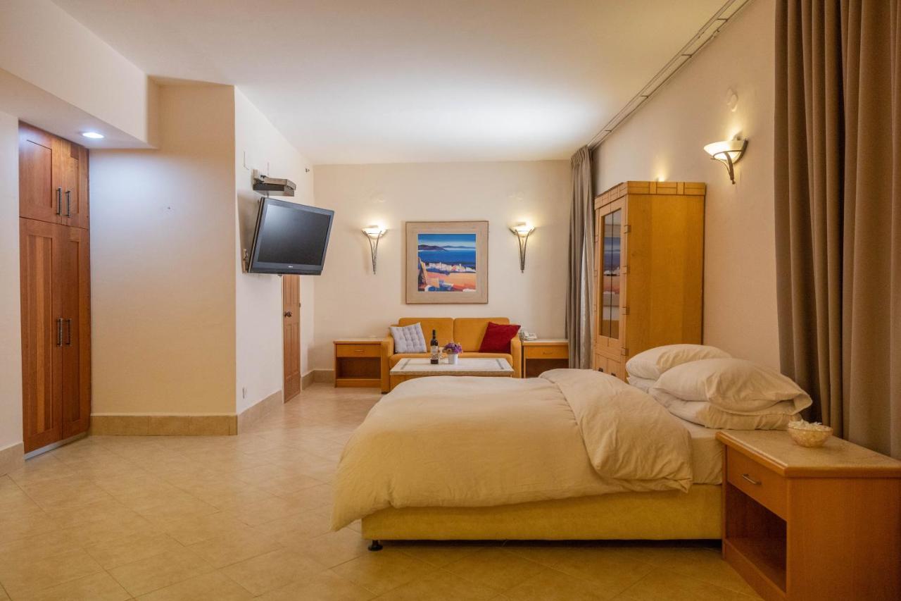 Marom Hotel Хайфа Экстерьер фото