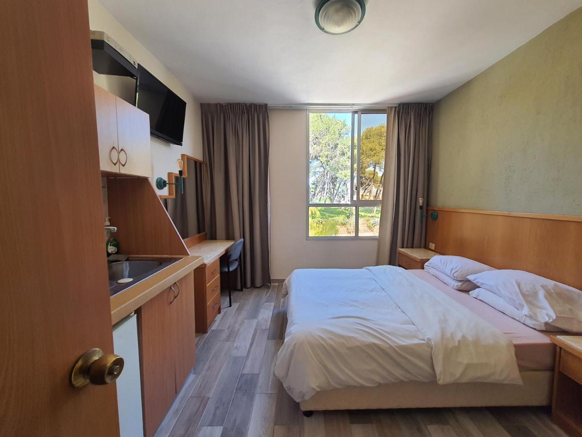 Marom Hotel Хайфа Экстерьер фото
