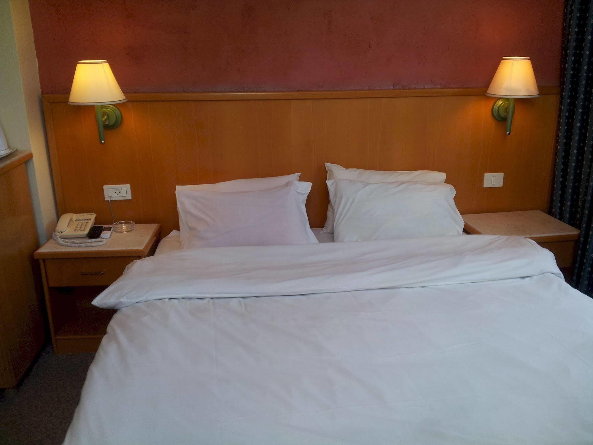 Marom Hotel Хайфа Экстерьер фото