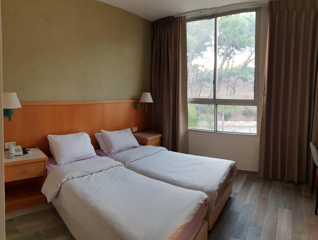 Marom Hotel Хайфа Экстерьер фото